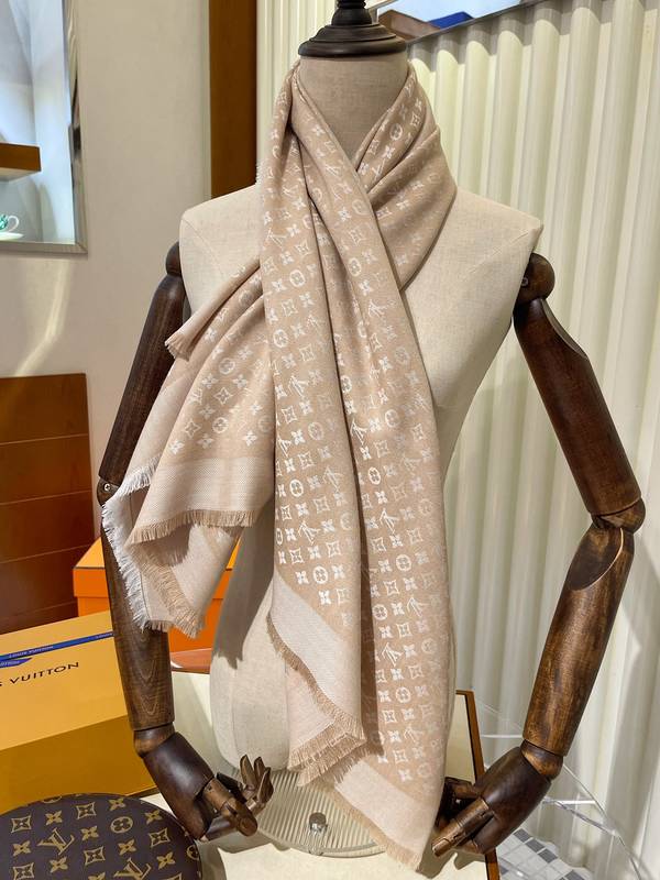 Louis Vuitton Scarf LVC00542